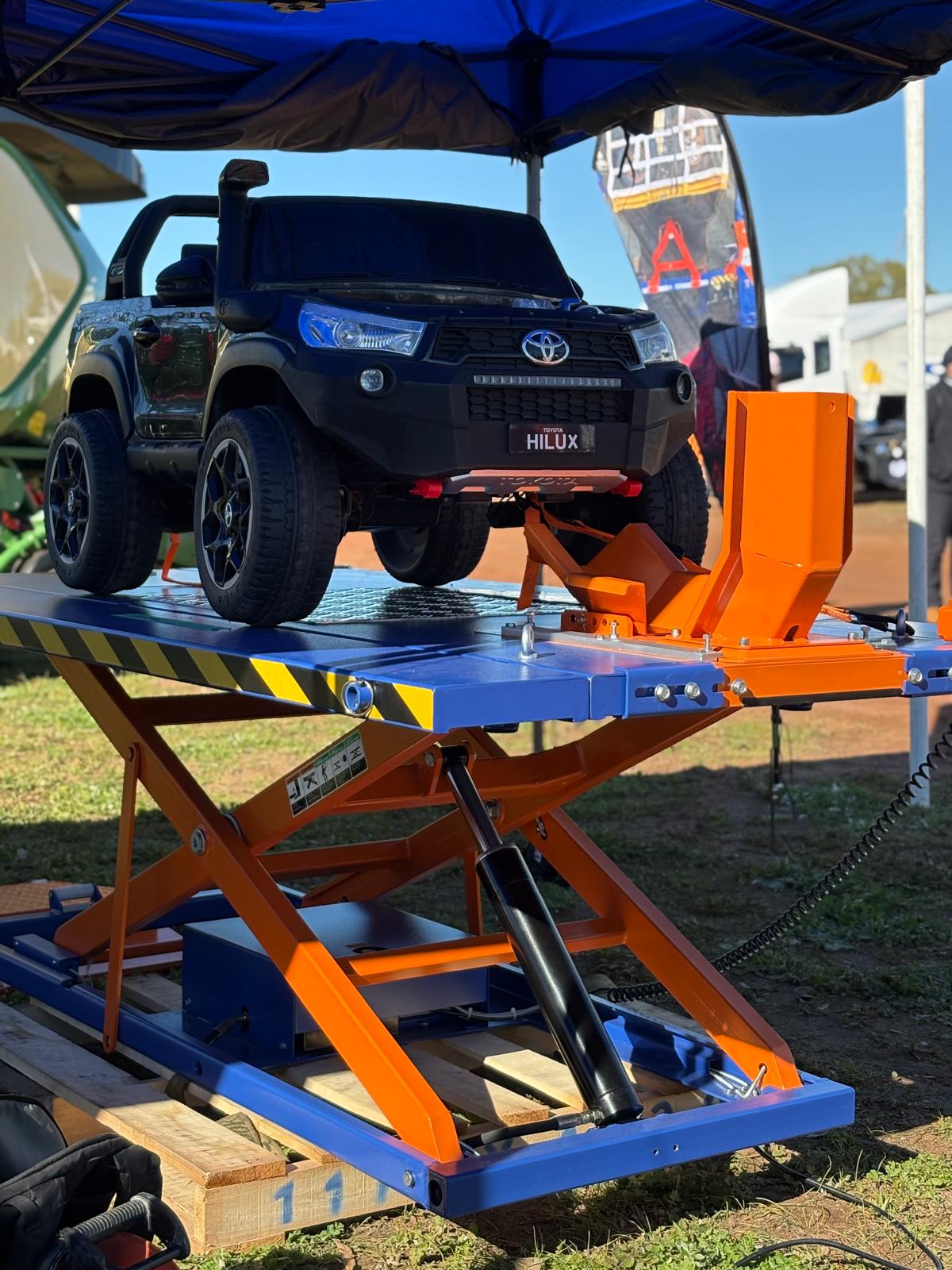 Inca UTV1000 Utility Vehicle Lift